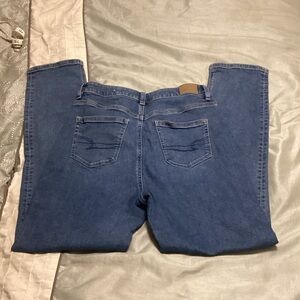 American Eagle Outfitters Mom Jean